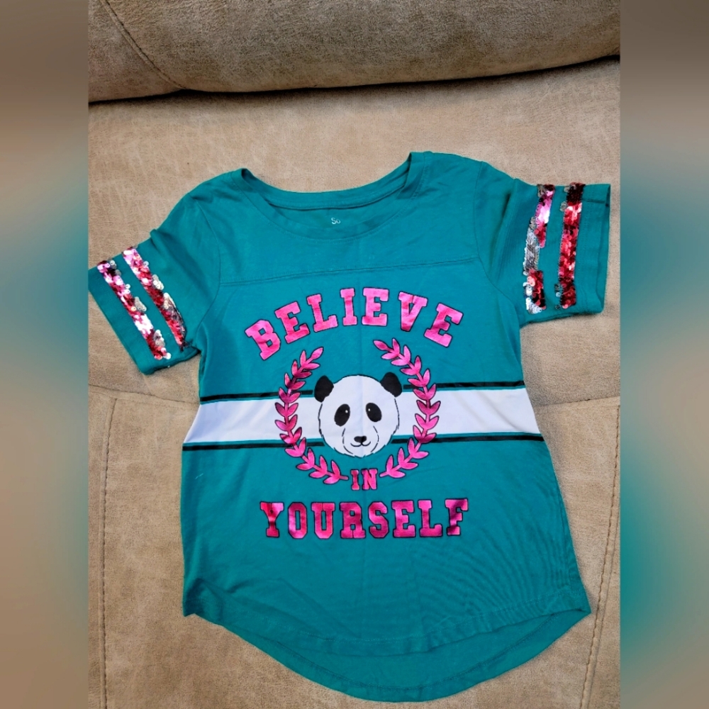 Girls flip sequin tee size 8. Great condition worn maybe once